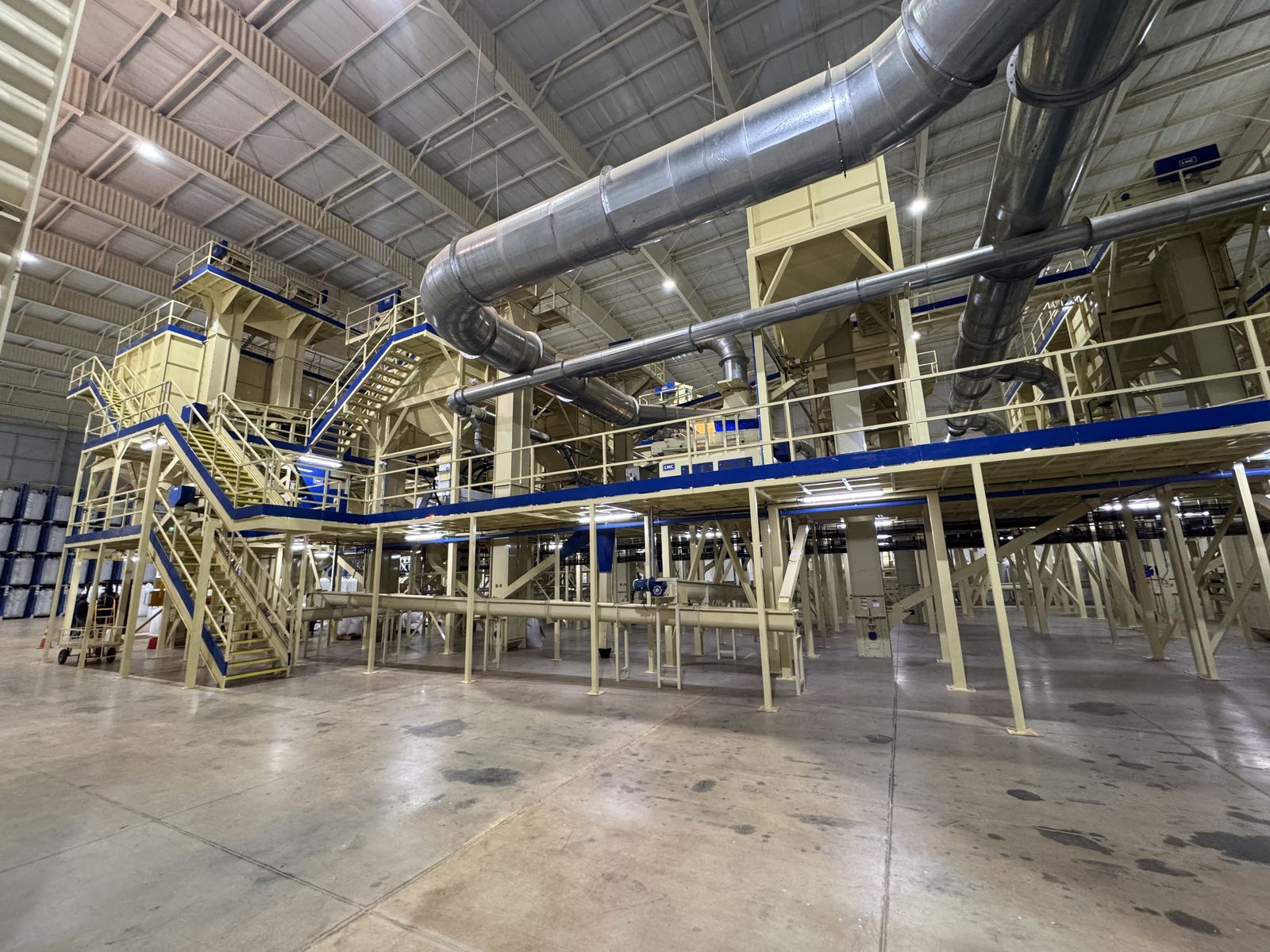 Vista completa de planta LMC instalada por VIS Consul en Latinoamérica